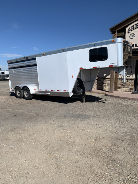 Used 2003 Integrity 3 Horse Trailer