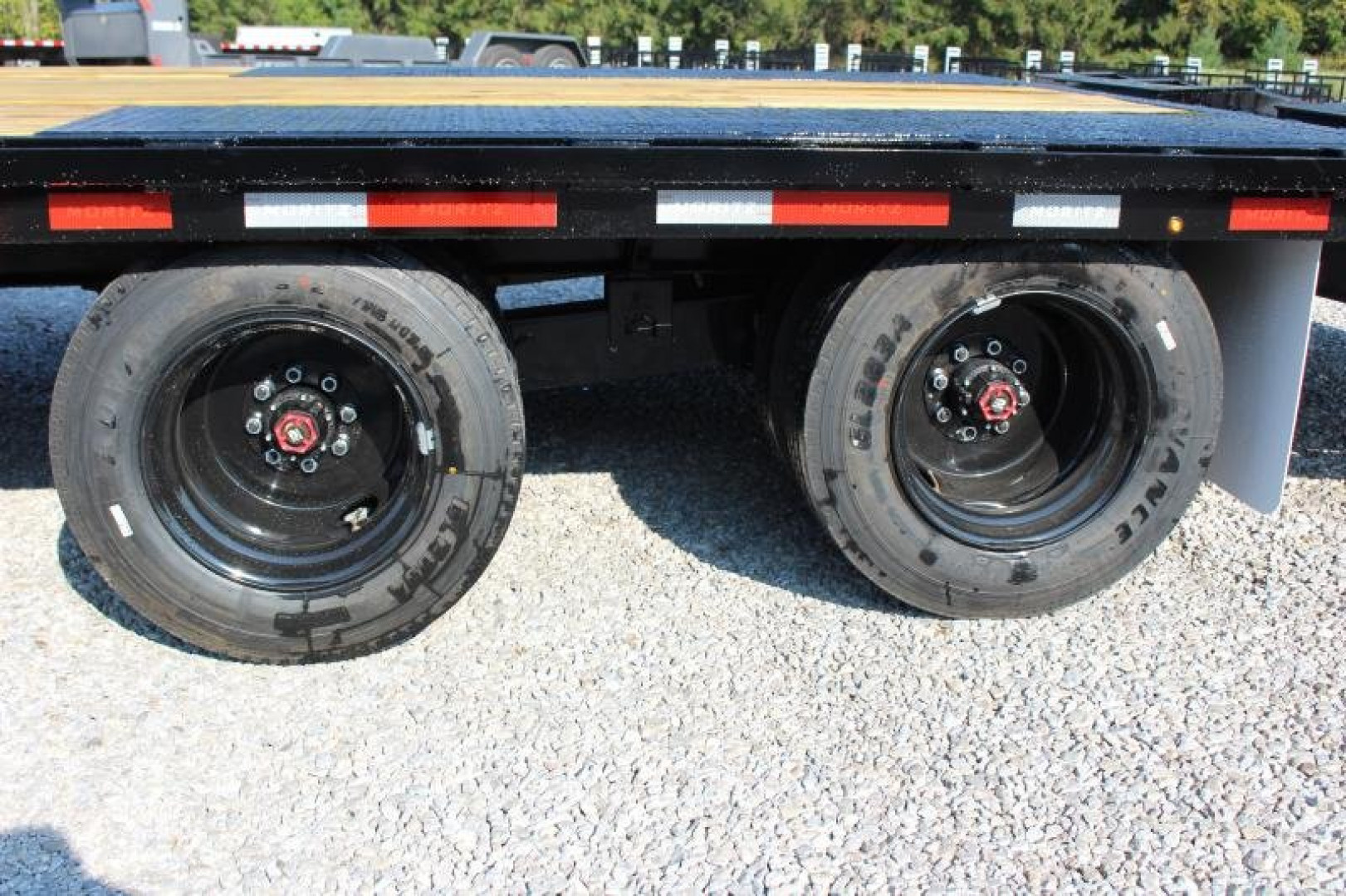 New 2025 Moritz FDPH DT 22' + 5' - Pintle Ring Deckover Equipment Trailer - 25900# GVW