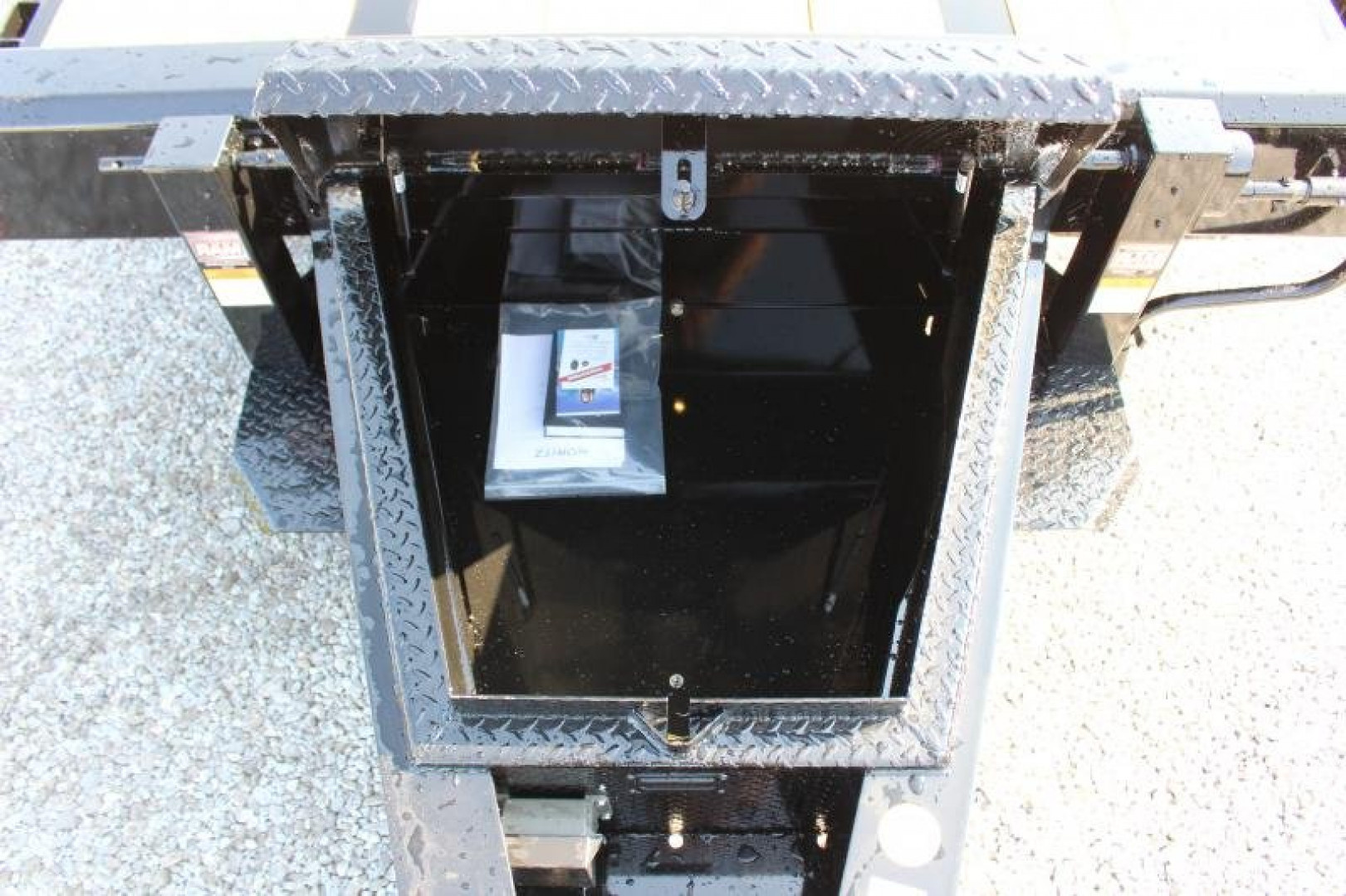 New 2025 Moritz FDPH DT 22' + 5' - Pintle Ring Deckover Equipment Trailer - 25900# GVW
