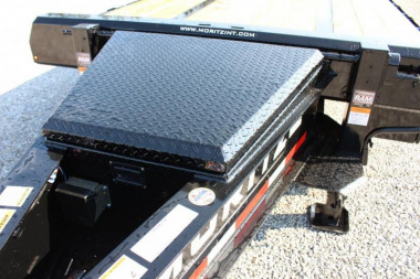 New 2025 Moritz FDPH DT 22' + 5' - Pintle Ring Deckover Equipment Trailer - 25900# GVW