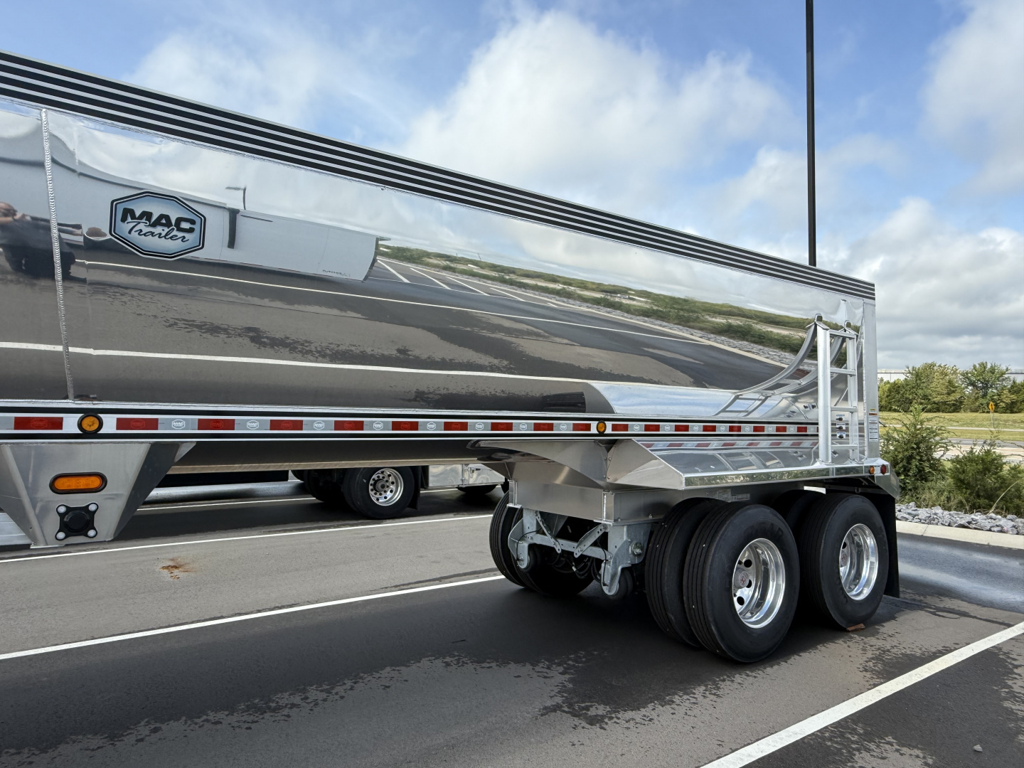 New MAC 40'x 96"Aluminum Half Round Dump Trailer: 60" Sides