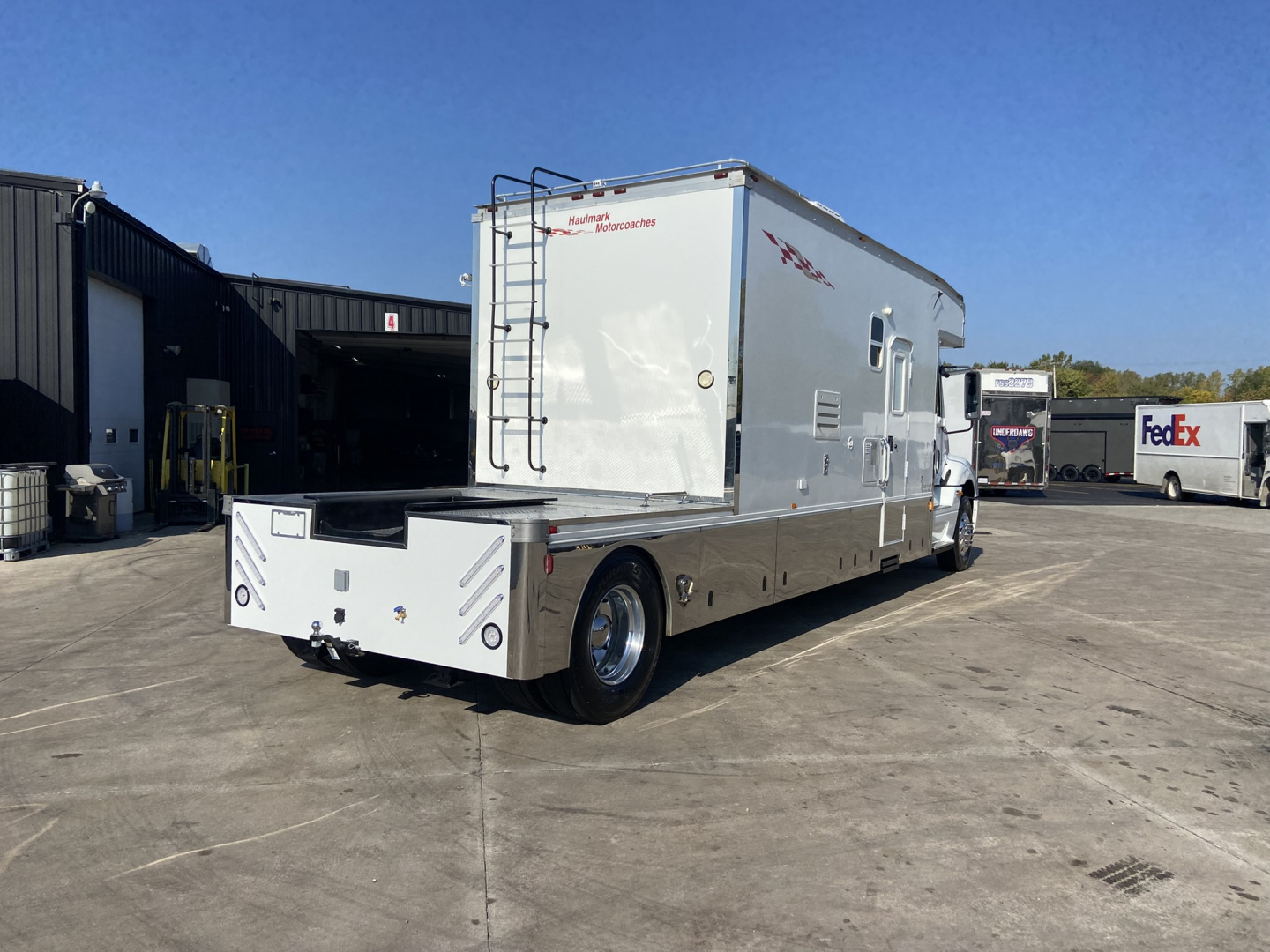 Used 2006 HAULMARK TOTER 16FT W-SLIDE