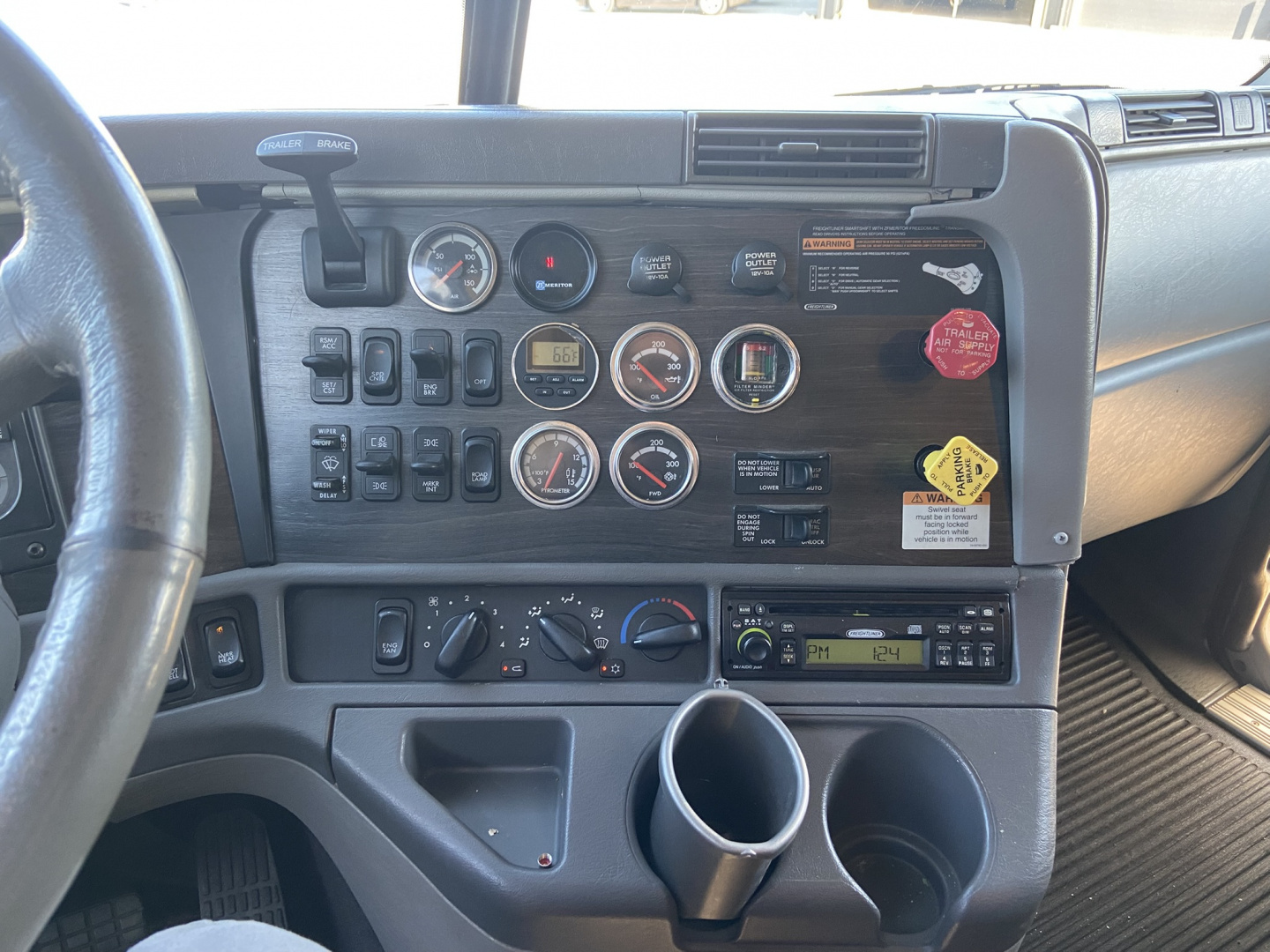 Used 2006 HAULMARK TOTER 16FT W-SLIDE