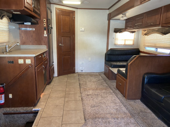 Used 2006 HAULMARK TOTER 16FT W-SLIDE