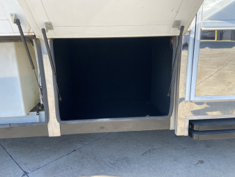 Used 2006 HAULMARK TOTER 16FT W-SLIDE