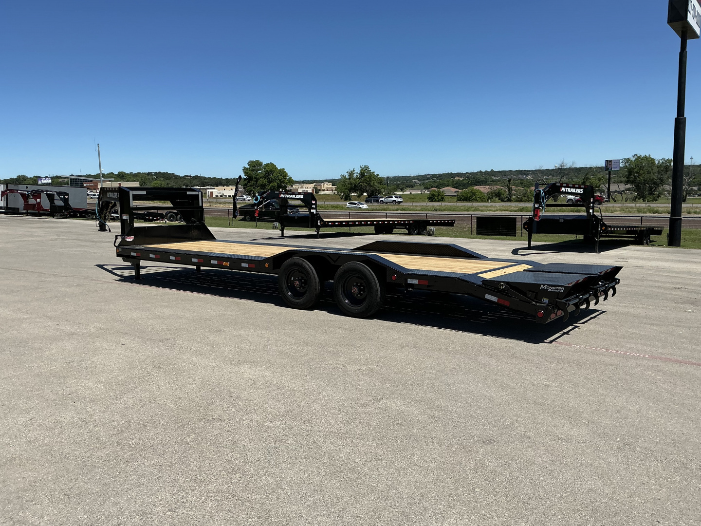 New 2026 PJ 102"x28' Gooseneck Pro-Beam Super-Wide Equipment Trailer – H7