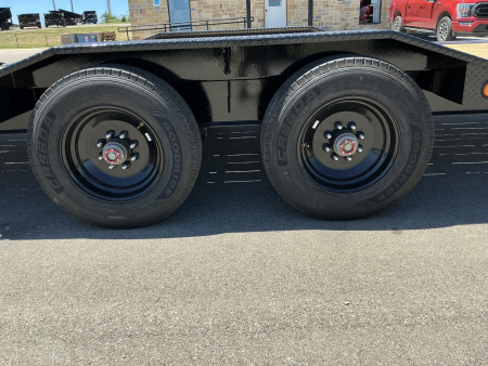 New 2026 PJ 102"x28' Gooseneck Pro-Beam Super-Wide Equipment Trailer – H7