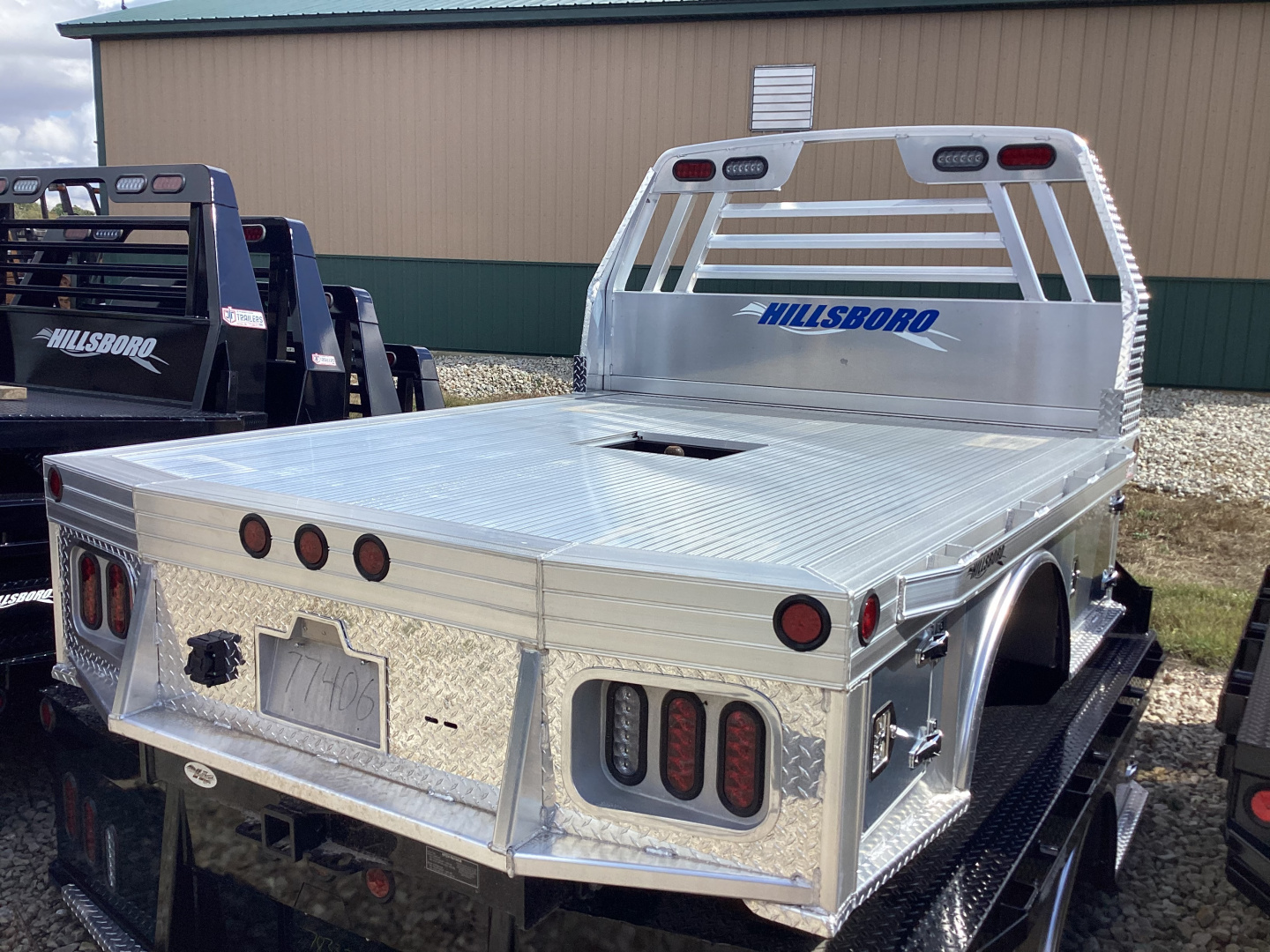 New 2026 Hillsboro 3500 Series Fits Single Wheel, Longbed Trucks