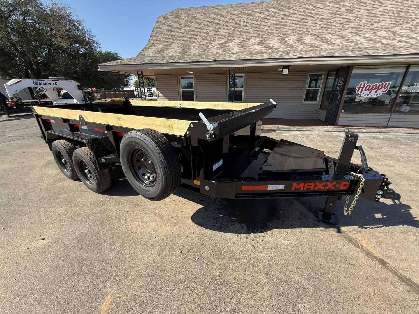 New 2026 MAXX-D 83”x14’ BP Dump w/ 18” Sides – DKX