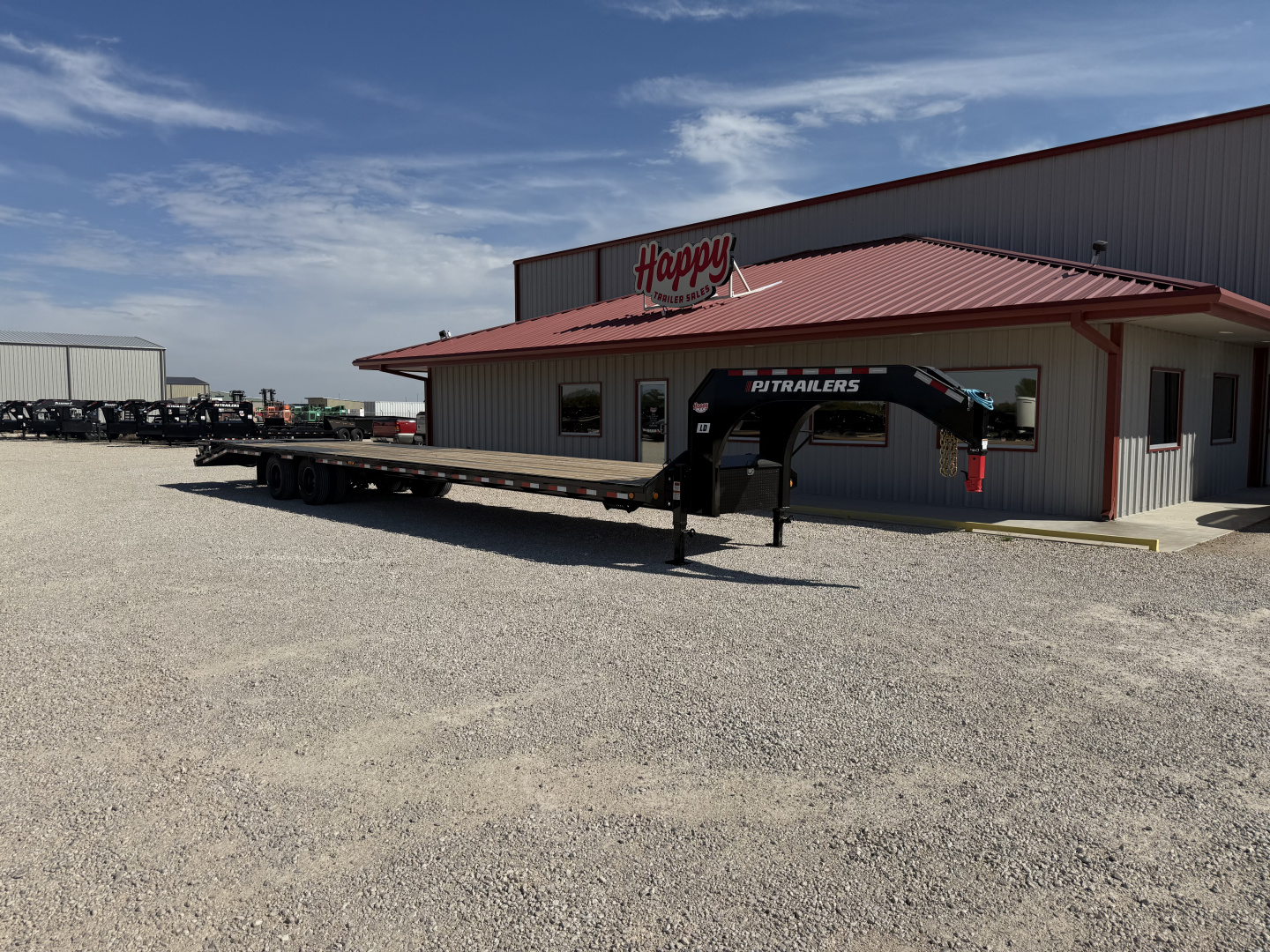 New 2026 PJ 102"x40' GN Low-Pro Flatbed w/ Duals - LD