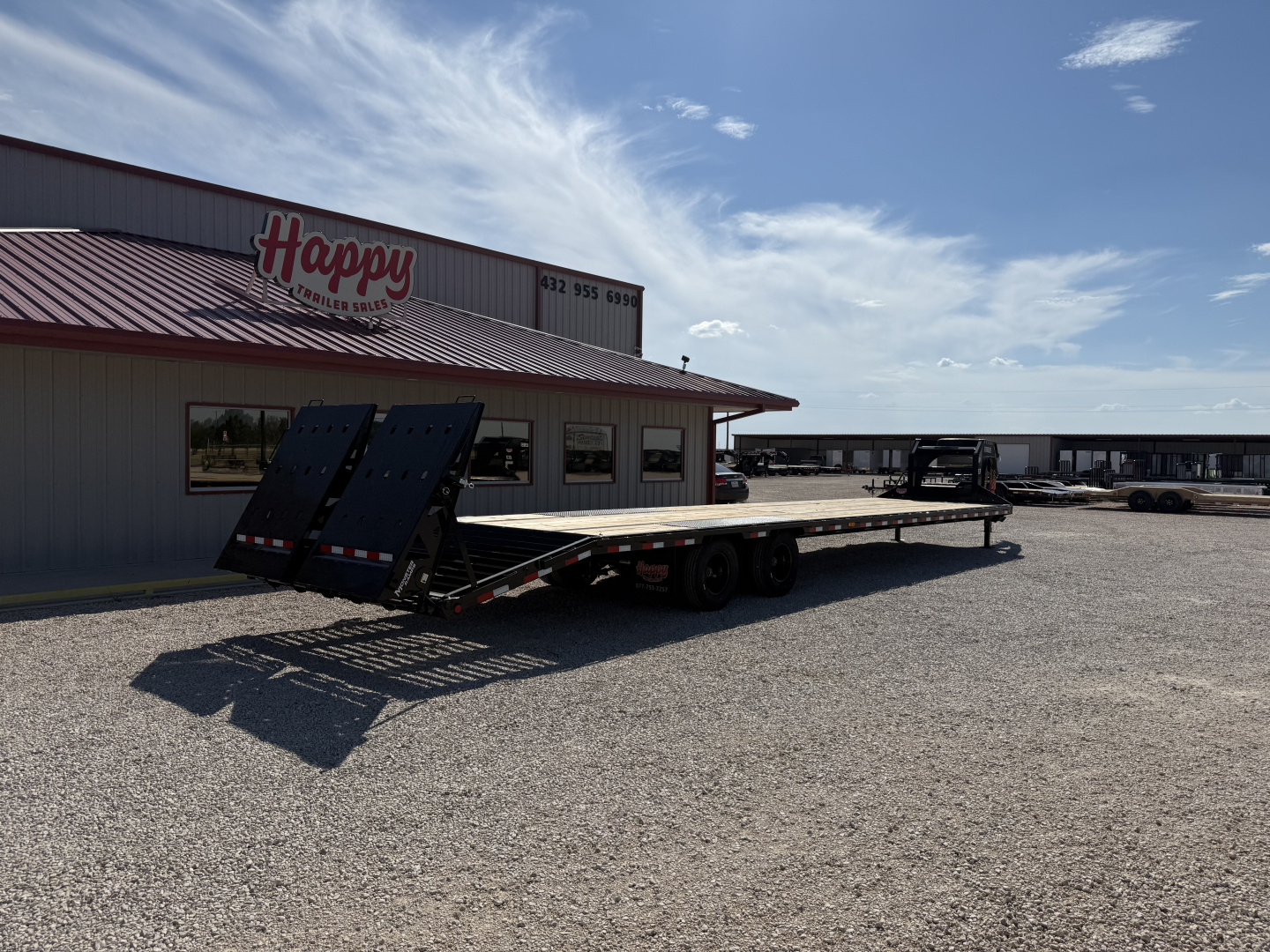 New 2026 PJ 102"x40' GN Low-Pro Flatbed w/ Duals - LD