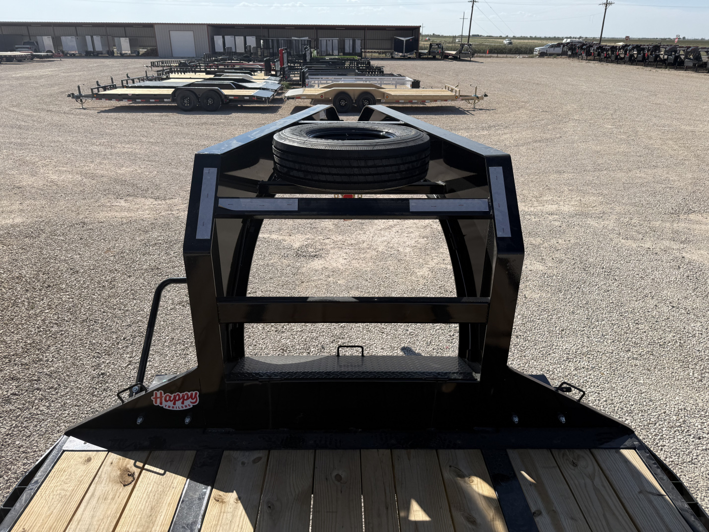 New 2026 PJ 102"x40' GN Low-Pro Flatbed w/ Duals - LD