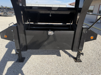 New 2026 PJ 102"x40' GN Low-Pro Flatbed w/ Duals - LD