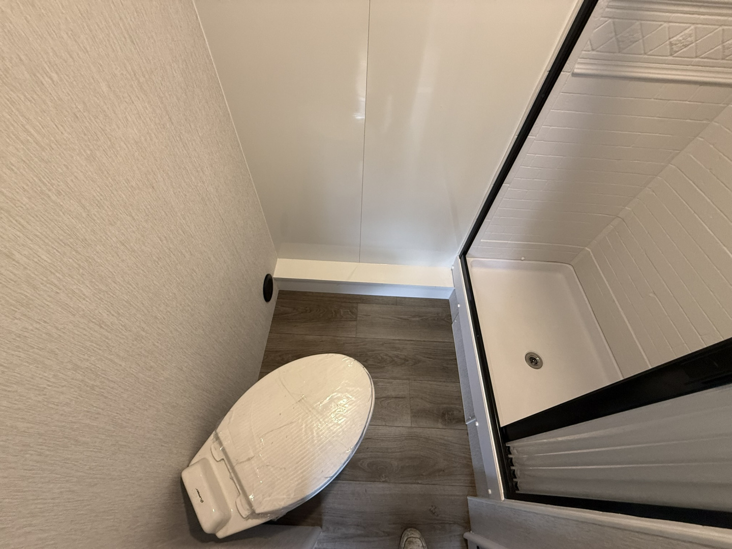 New 2026 FRACTAL 28' TOY HAULER STACKER