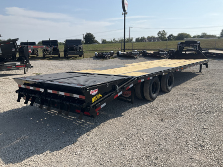 New 2026 Big Tex 102"x33' GN Tandem Dual Flatbed – 22GN