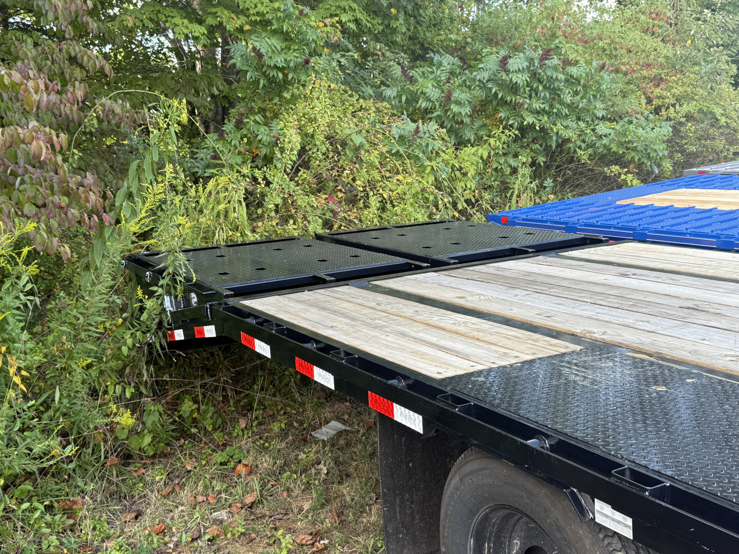 Used 2025 Big Tex 25GN GOOSENECK TRAILER 35+5 MEGA RAMPS HYDRO DISC BRAKES