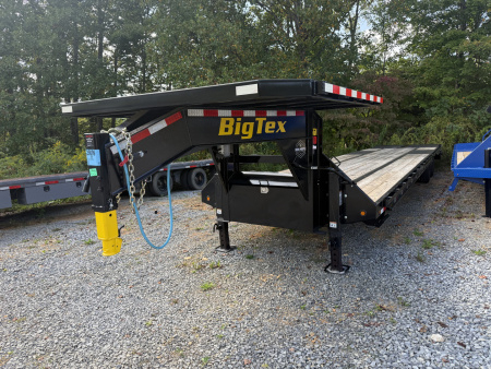 Used 2025 Big Tex 25GN GOOSENECK TRAILER 35+5 MEGA RAMPS HYDRO DISC BRAKES