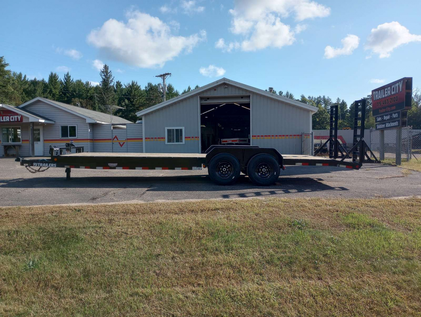 New 2026 PJ Trailers 83" x 24' CC Equipment Trailer