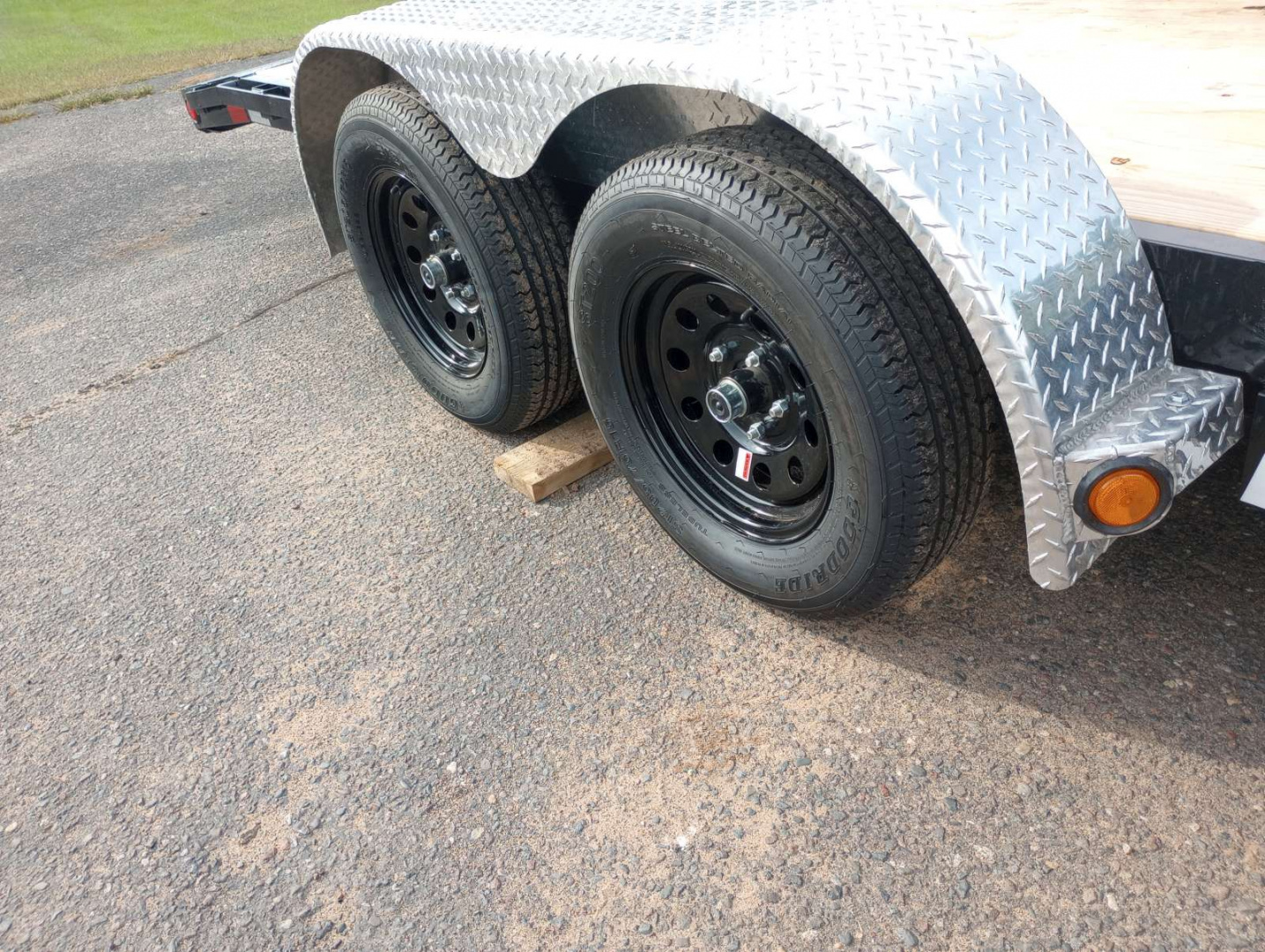 New 2026 PJ Trailers 83" x 20' C5 Car Hauler