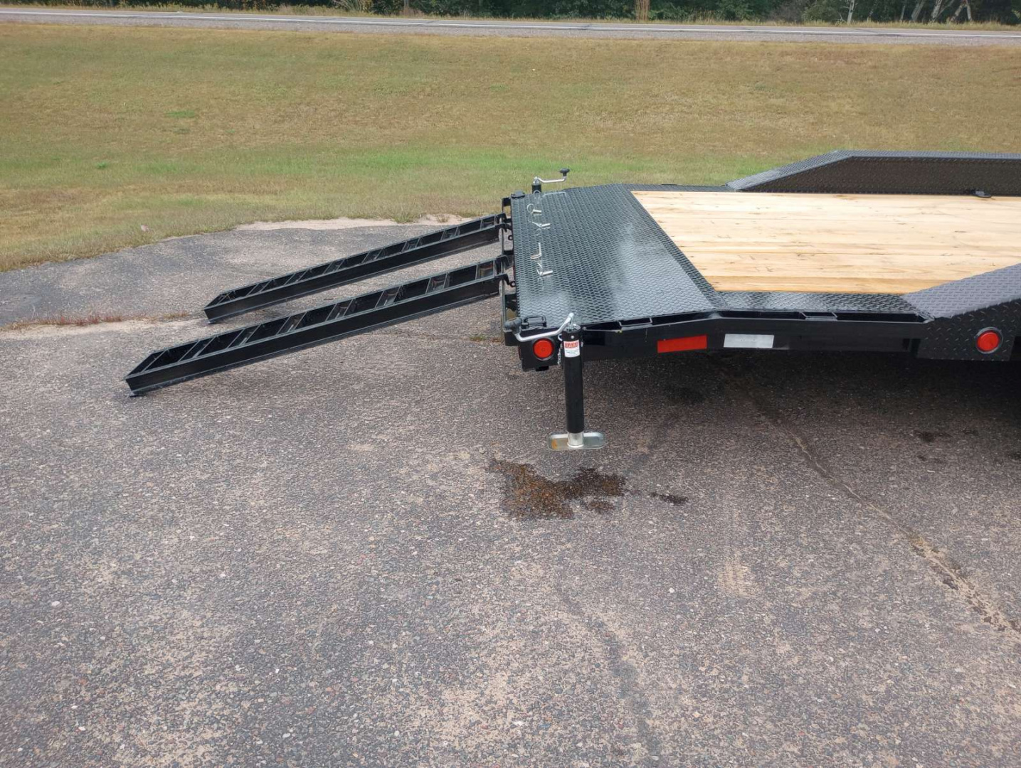 New 2026 PJ Trailers B5 22'x102" Car Hauler