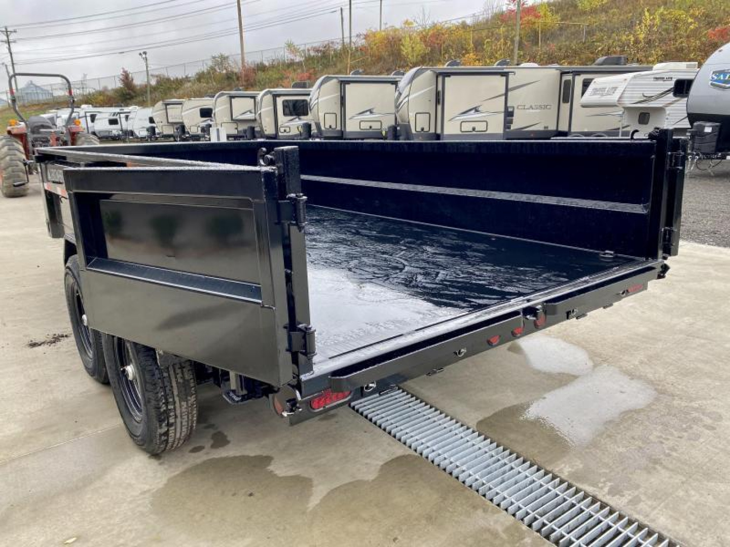 New 2026 Ironbull 7x16' Dump Trailer 14000# GVW * TARP KIT * SCISSOR HOIST * 8" I-BEAM FRAME * 1PC 7 GA FLOOR * COMBO GATE * UNDERBODY BED RUNNERS * OVERSIZED TOOLBOX * IRONCLAD WARRANTY