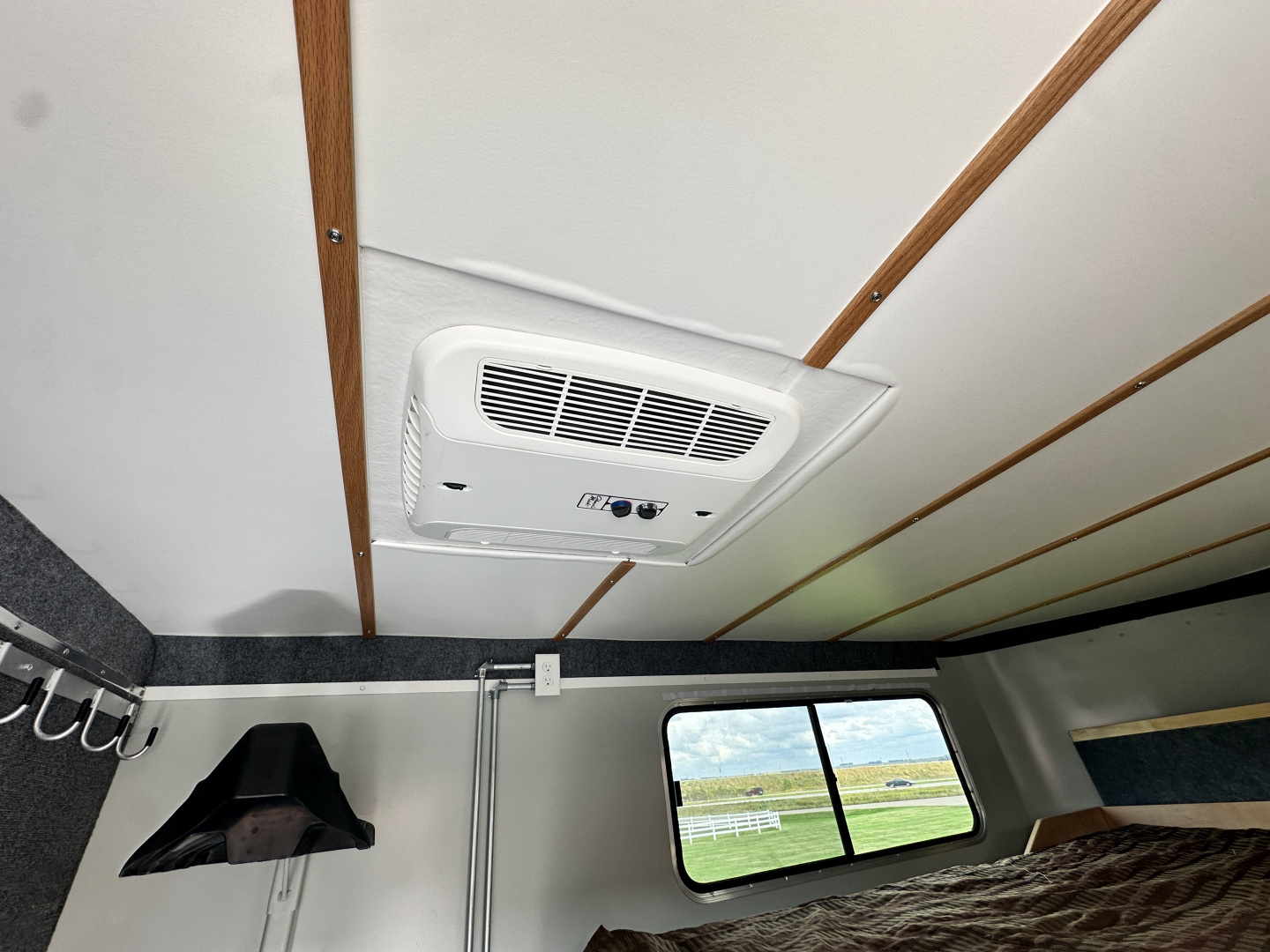 Used 2021 Hawk 2H GN Straight Load Horse Trailer