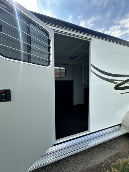 Used 2021 Hawk 2H GN Straight Load Horse Trailer