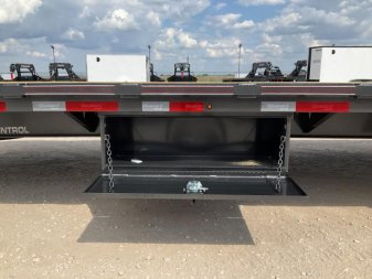 New 2026 Diamond C 102"x40' Engineered Beam FMAX212 w/ Max Ramps Pacesetter Edition
