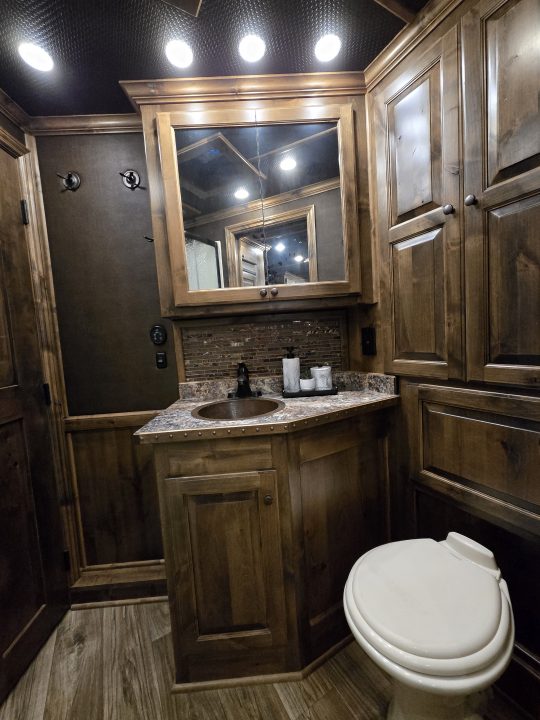 Used 2020 Elite 8413 4 Horse Sideload Trailer