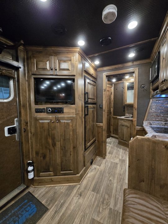 Used 2020 Elite 8413 4 Horse Sideload Trailer