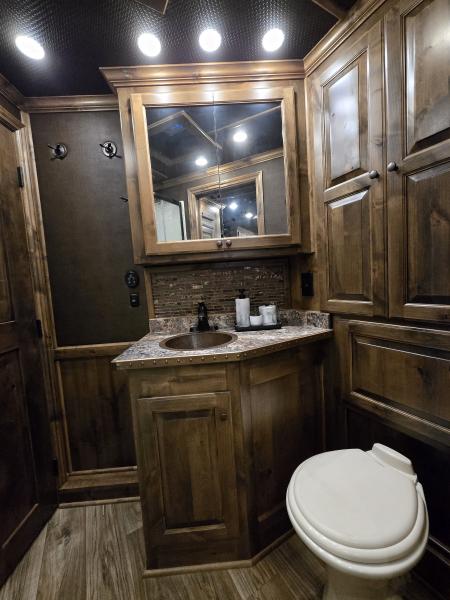 Used 2020 Elite 8413 4 Horse Sideload Trailer