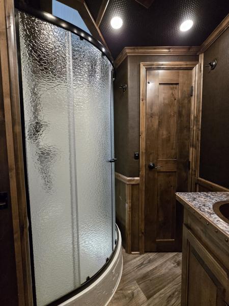 Used 2020 Elite 8413 4 Horse Sideload Trailer