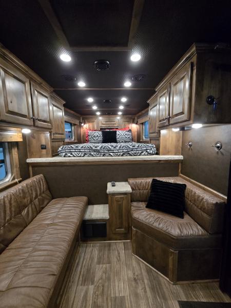Used 2020 Elite 8413 4 Horse Sideload Trailer