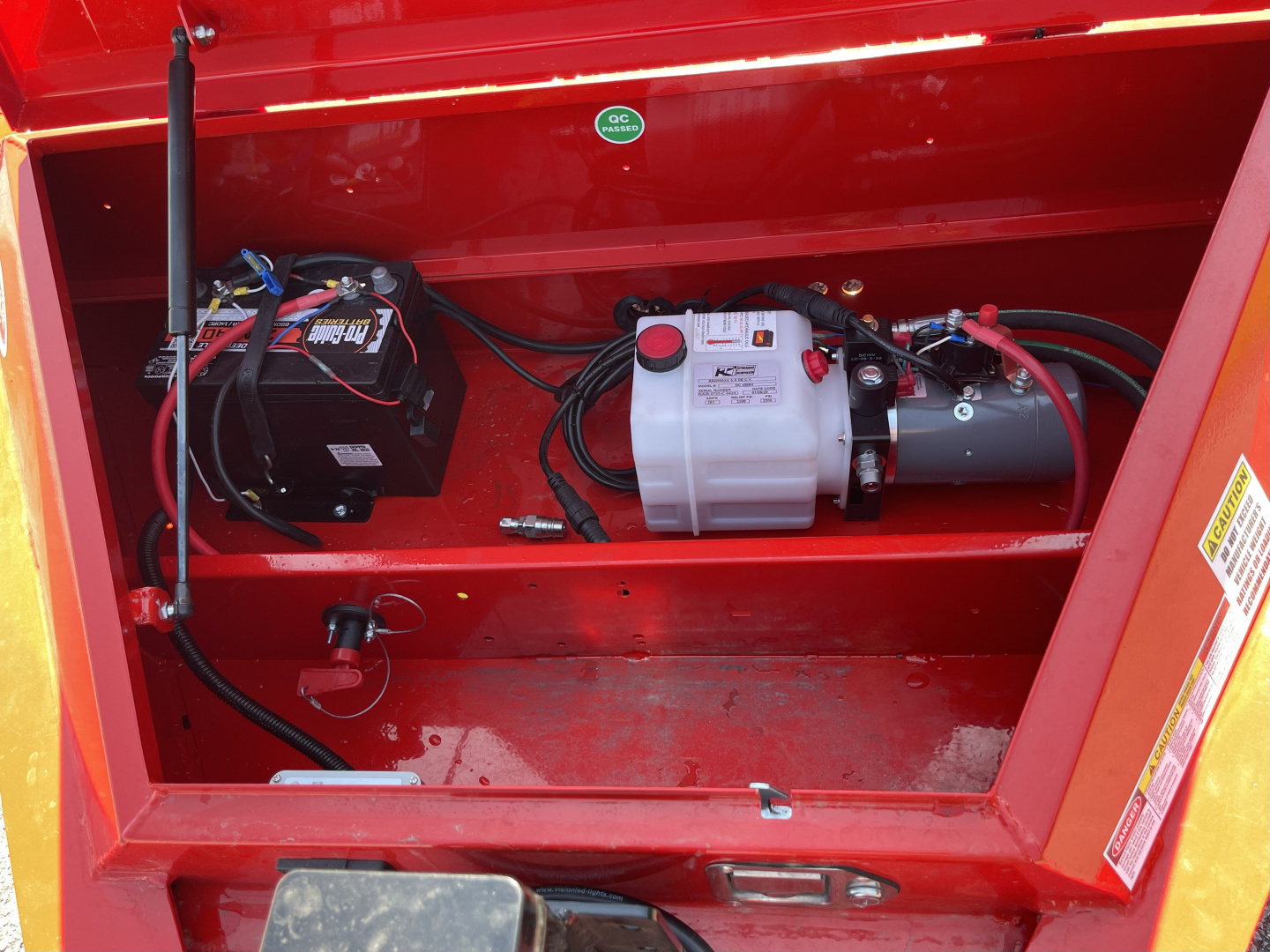 New 2026 RawMaxx RawMaxx GTX 24' 16K Gravity Tilt Trailer w/ Hydraulic Jack