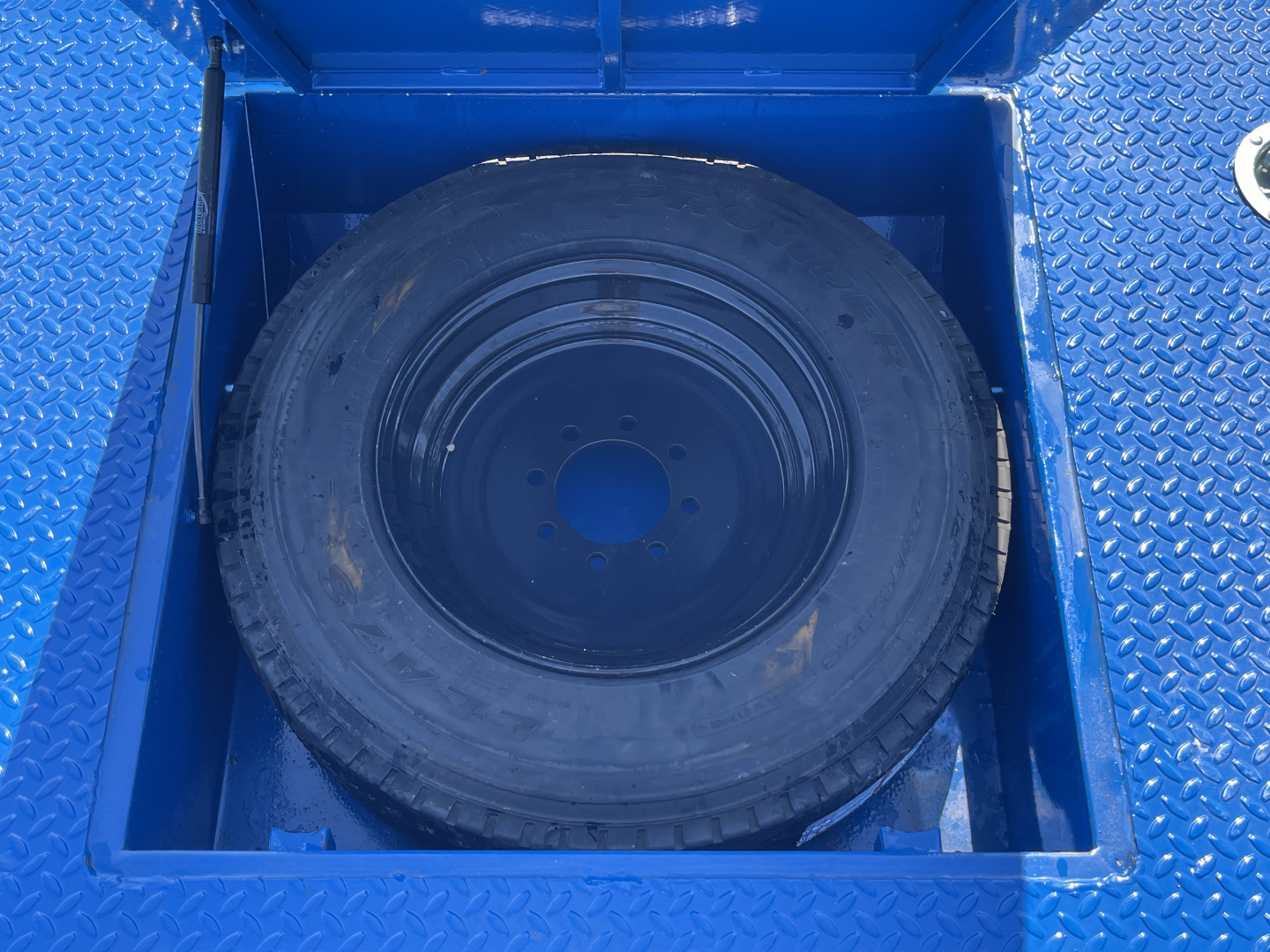 New 2026 RawMaxx RawMaxx GTX 22' 16K Gravity Tilt Trailer