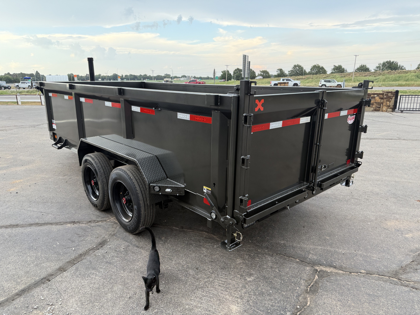 New 2026 MAXX-D 83"x16' BP Dump w/ 36" Sides- DTX