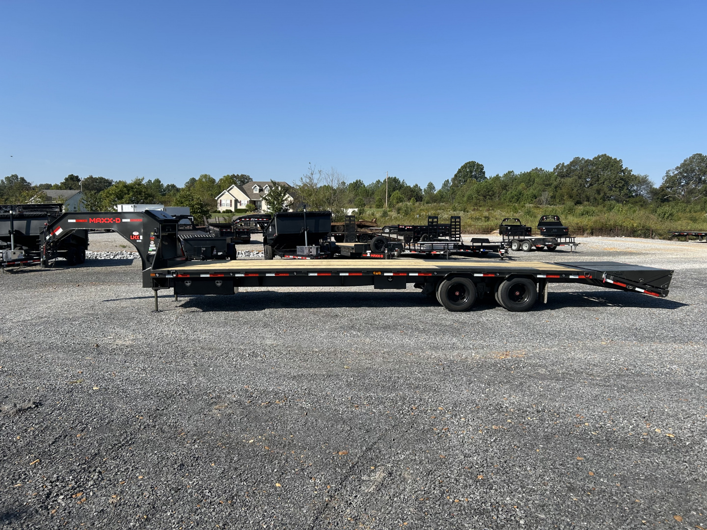 New 2026 MAXXD 102"X34' 40K *ENGINEERED FRAME* Gooseneck Flatbed Trailer