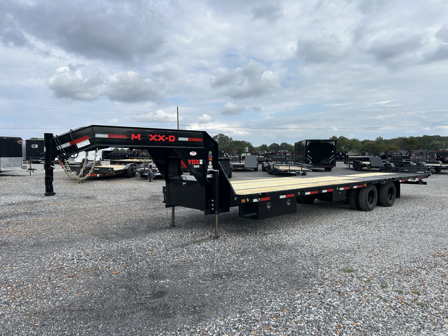 New 2026 MAXXD 102" x 32' 25.9K HYD Dove Gooseneck Trailer