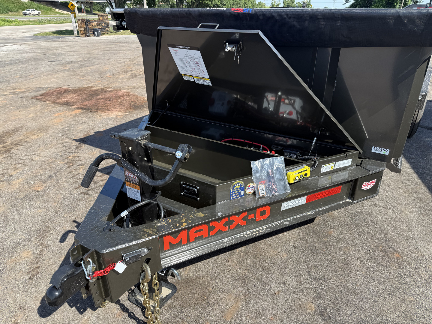 New 2026 MAXX-D 83”x16’ BP Dump w/ 36” Sides – DJX