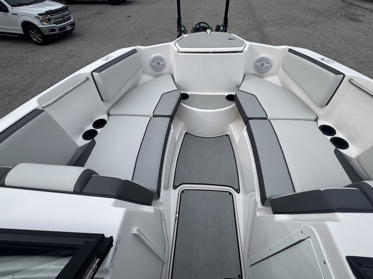 New 2026 Yamaha Boats AR 220 Jet Boat