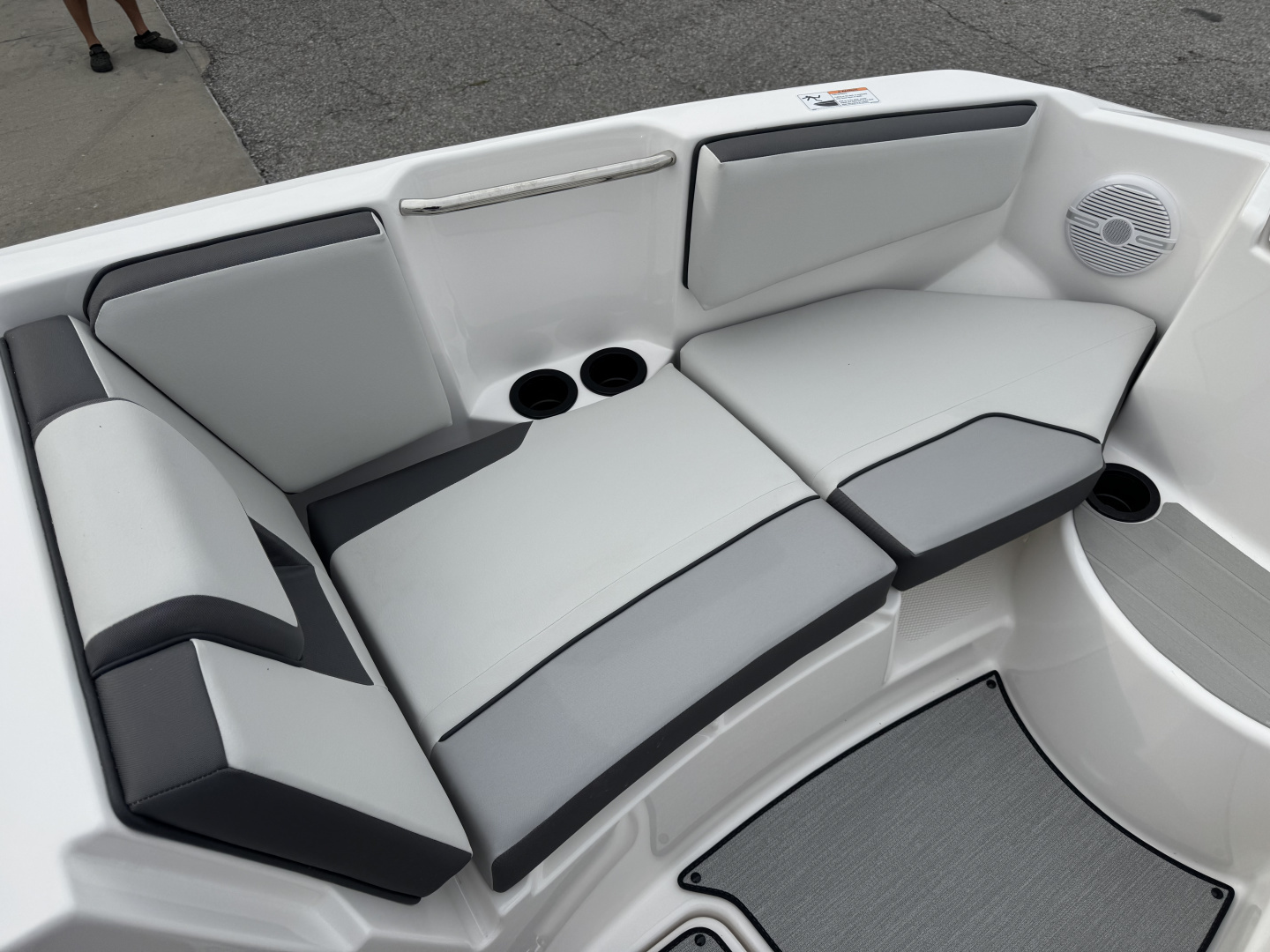 New 2026 Yamaha Boats AR 220 Jet Boat