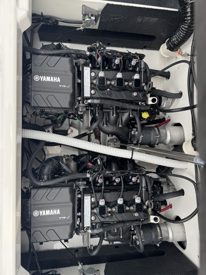 New 2026 Yamaha Boats AR 220 Jet Boat