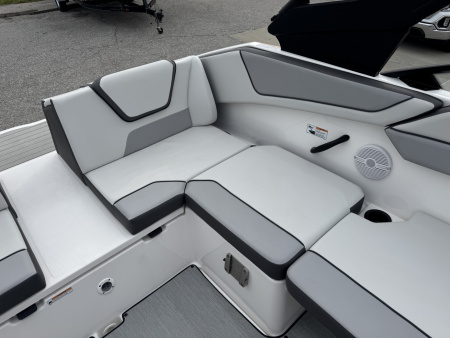 New 2026 Yamaha Boats AR 220 Jet Boat