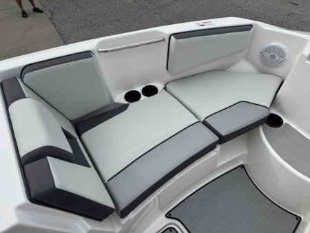 New 2026 Yamaha Boats AR 220 Jet Boat