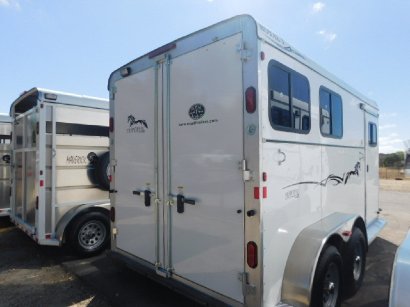 New 2026 Royal T Imperial X 2H BP Horse Trailer