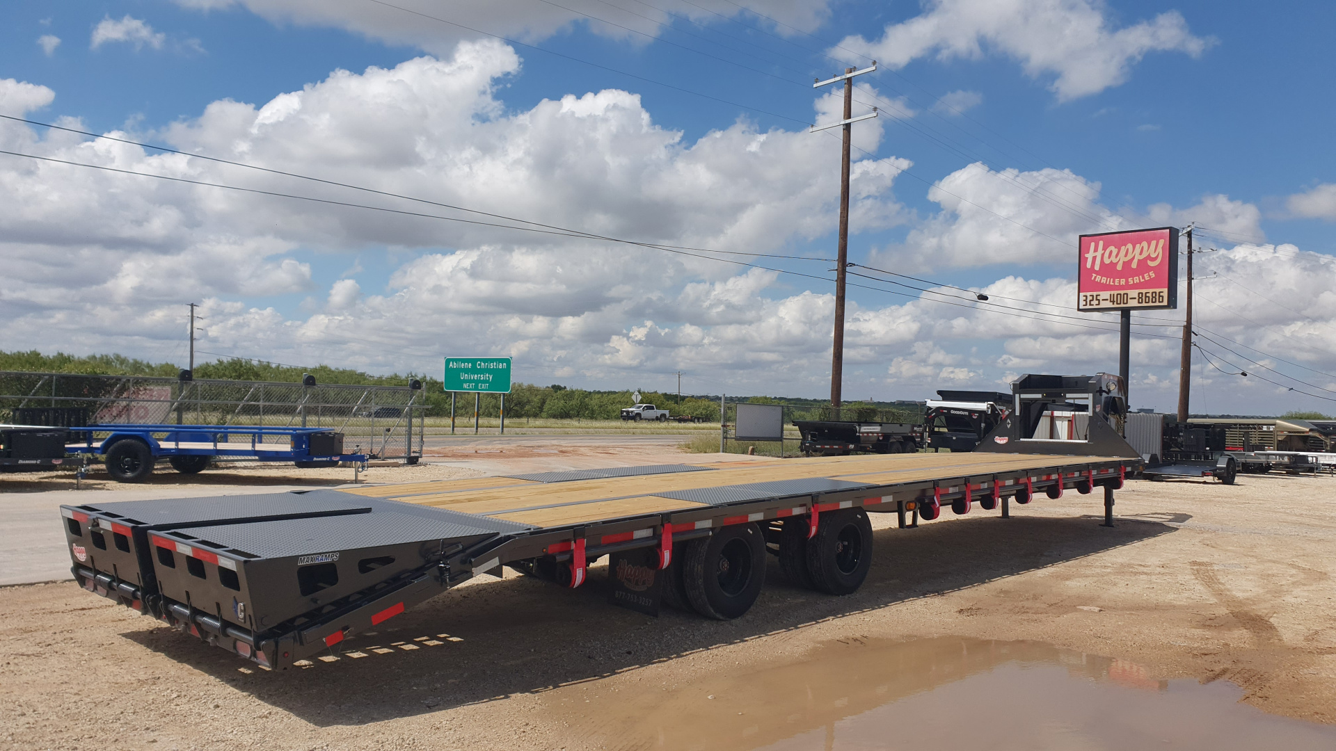 New 2026 Diamond C 102"x40' Engineered Beam FMAX212 w/ Max Ramps Pacesetter Edition