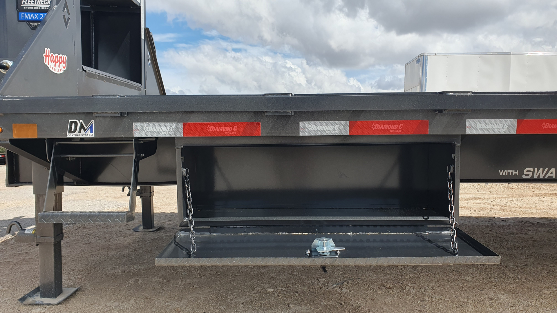 New 2026 Diamond C 102"x40' Engineered Beam FMAX212 w/ Max Ramps Pacesetter Edition