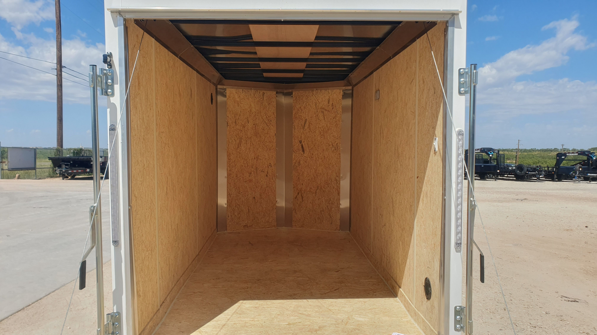 New 2026 Look 5'x10' Enclosed Cargo Trailer - DLX