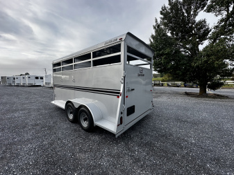 New 2026 Bee 3 Horse Slant Load Durango BP Horse Trailer