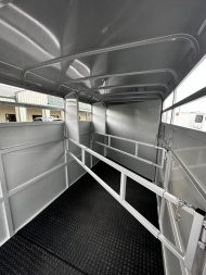 New 2026 Bee 3 Horse Slant Load Durango BP Horse Trailer